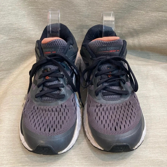 NEW BALANCE Sz 9.5 840  V4 Running Abzorb Technology Lace Up Sneakers - Picture 2 of 16